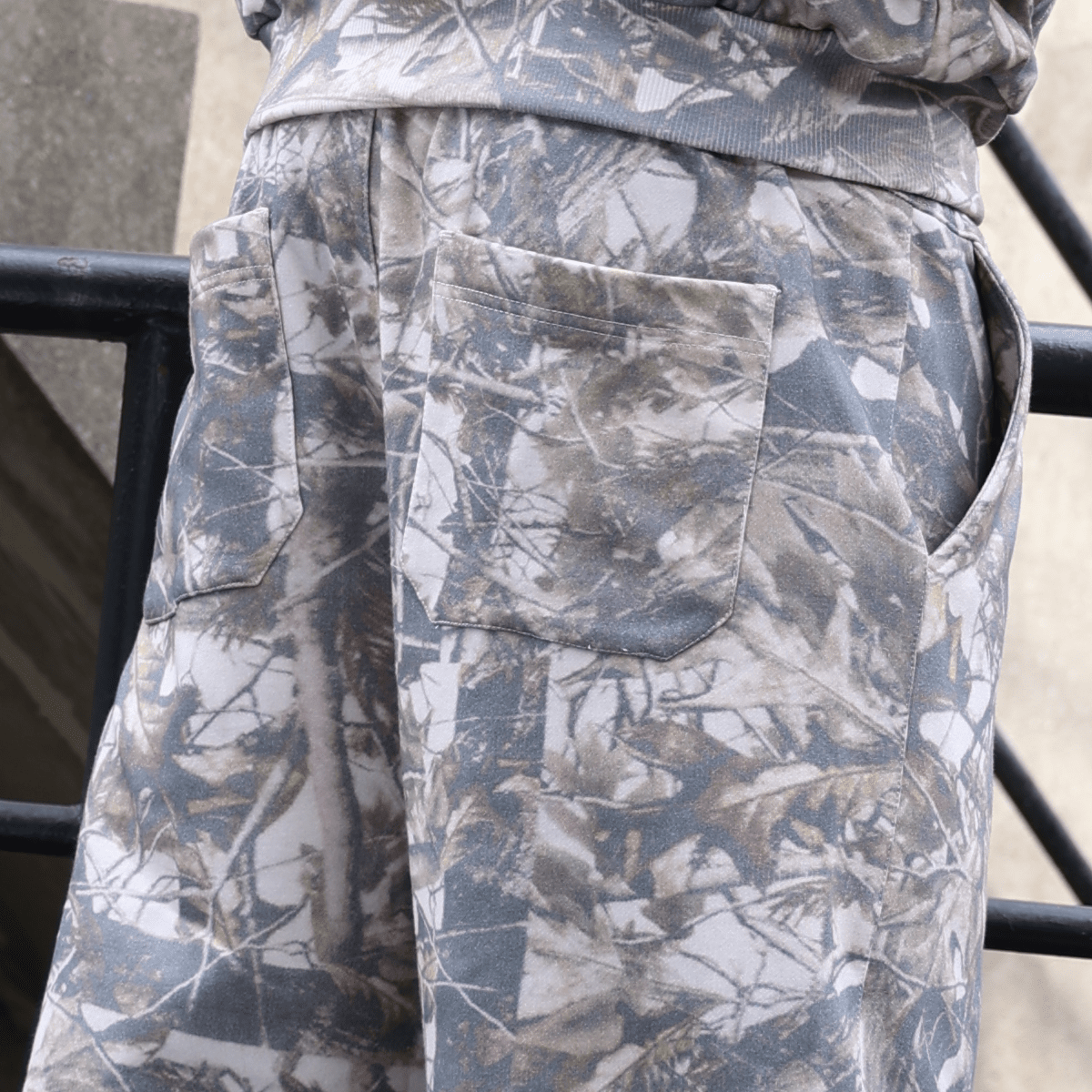peaceofmind Camo Open-Hem Sweatpants (400GSM)